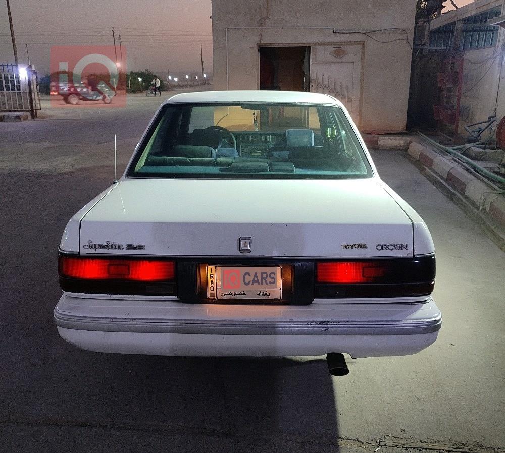 تۆیۆتا کراون